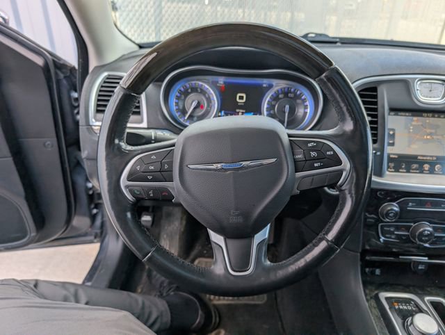 Used 2016 Chrysler 300 C image 10