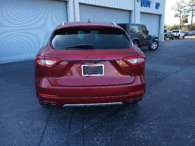 Used 2020 Maserati Levante GranLusso AWD/4WD image 4