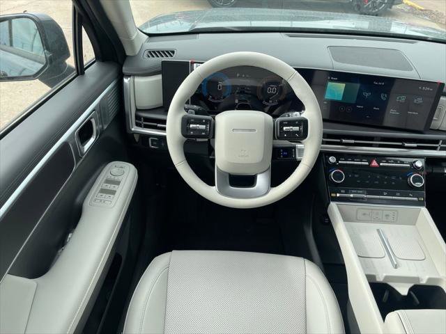 Used 2025 Hyundai Santa Fe SEL image 17