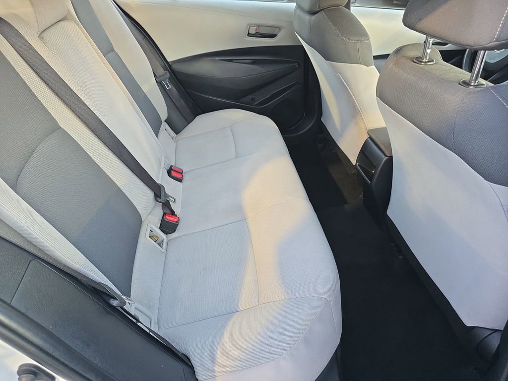 Used 2022 Toyota Corolla LE image 15