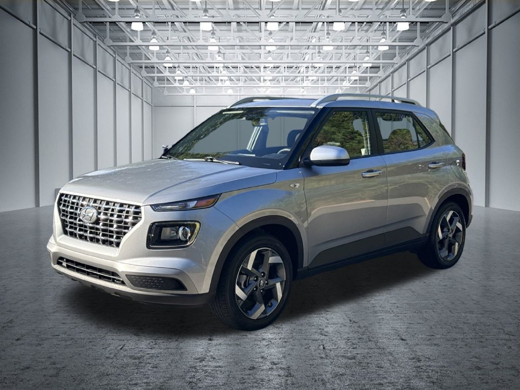 Used 2025 Hyundai Venue SEL FWD image 3