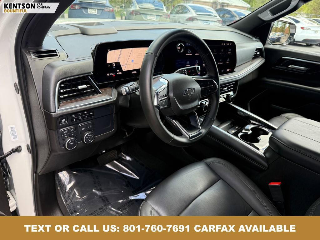 Used 2025 Chevrolet Suburban Z71 image 30