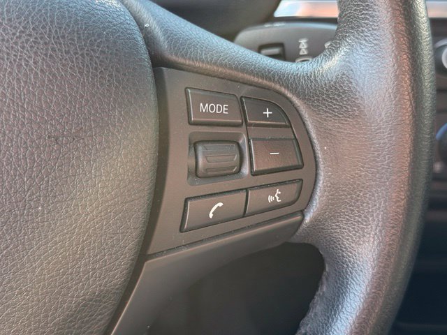 Used 2015 BMW 320i xDrive Sedan AWD/4WD image 28