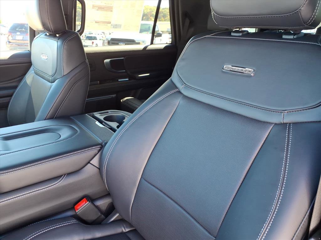 New 2025 Ford Expedition Platinum w/ Stealth Performance Package image 11