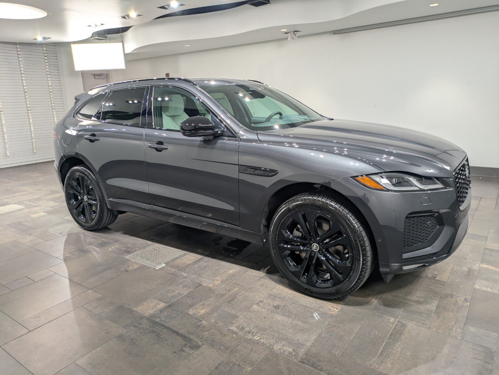 New 2026 Jaguar F-PACE R-Dynamic S AWD/4WD image 28