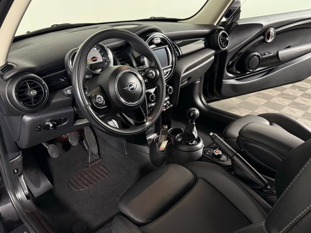 Used 2021 MINI Cooper S image 8