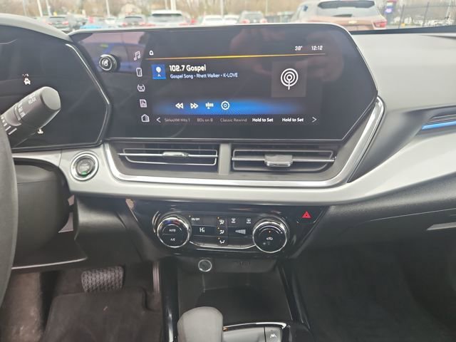 Used 2024 Chevrolet Trax LT image 18