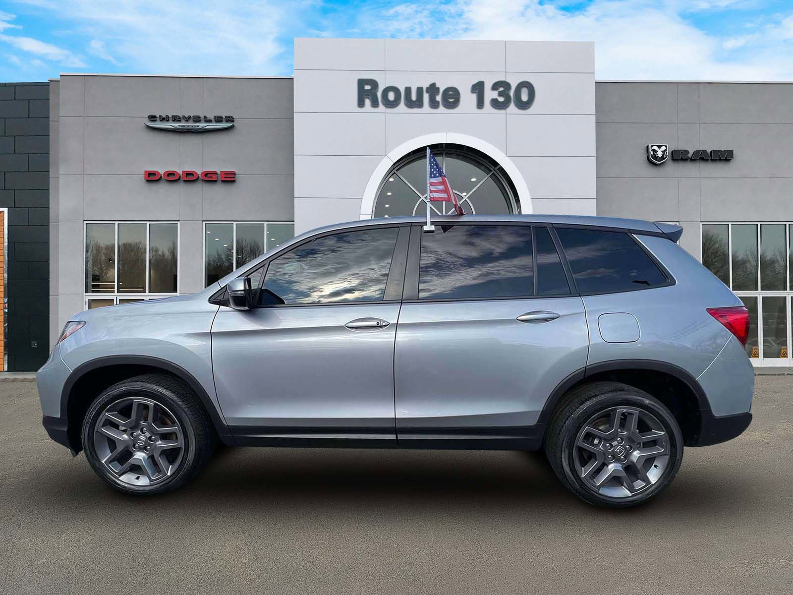 Used 2023 Honda Passport EX-L image 5