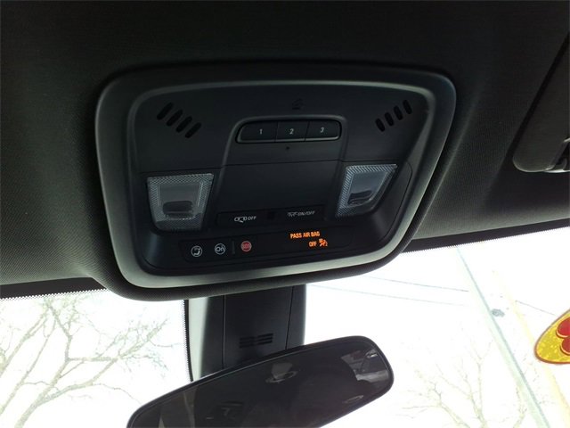 Used 2023 Chevrolet Traverse LT image 25