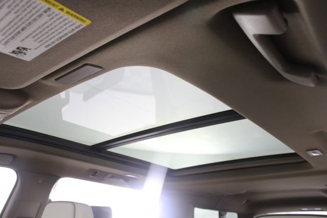 New 2026 GMC Yukon XL Denali image 12