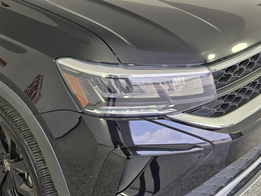 Used 2023 Volkswagen Taos SE FWD image 9