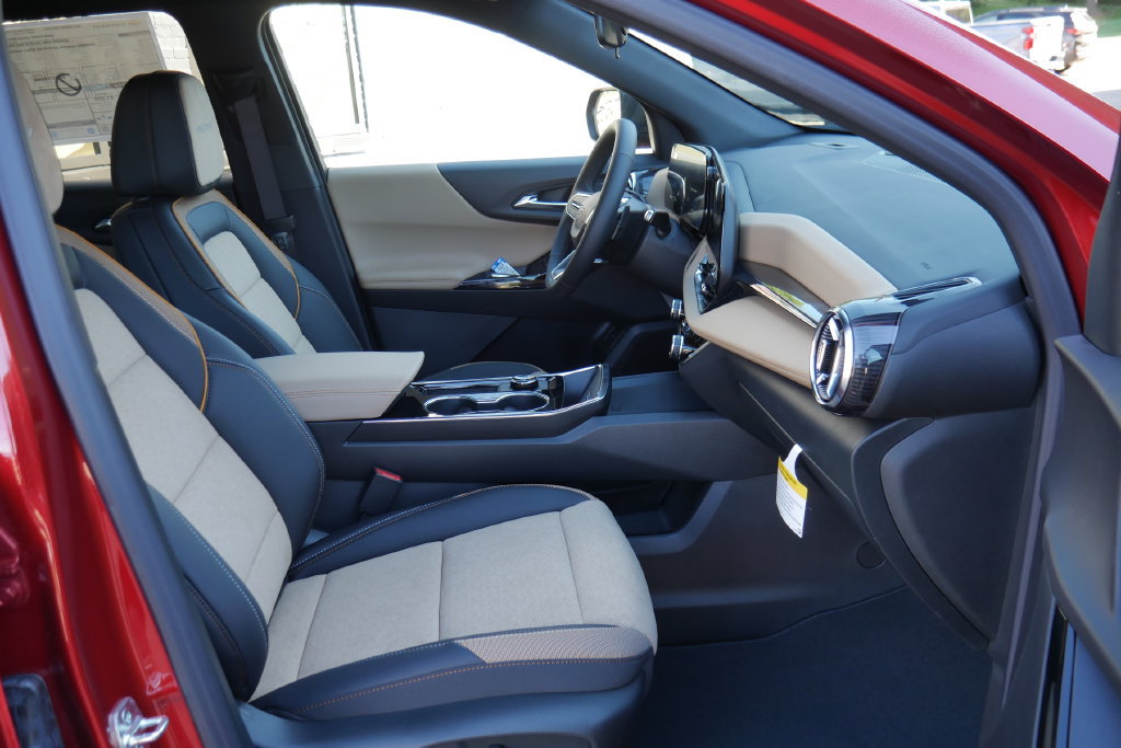 New 2027 Chevrolet Equinox ACTIV w/ Convenience Package III AWD/4WD image 9