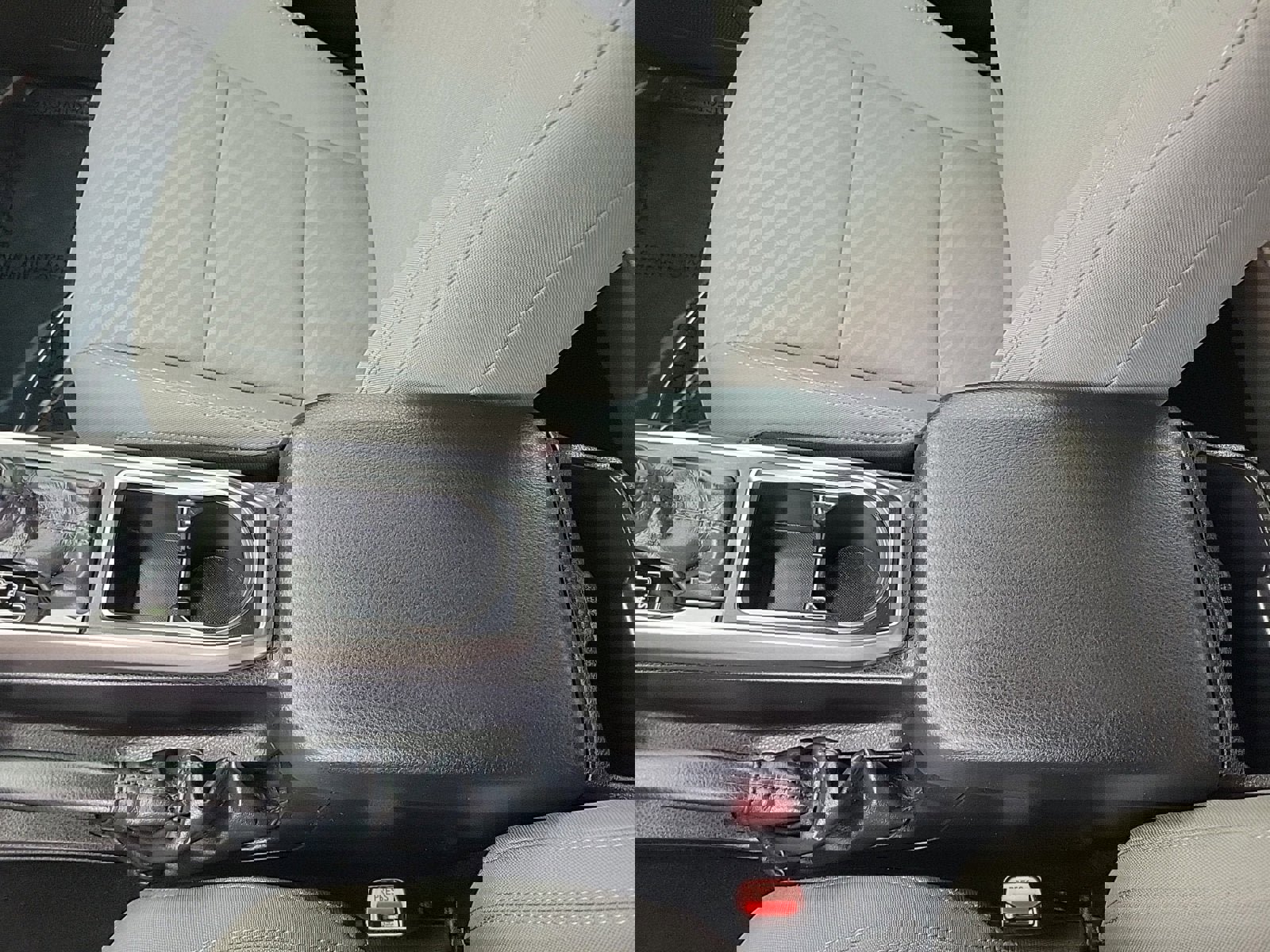 Used 2023 Toyota Tacoma SR image 21