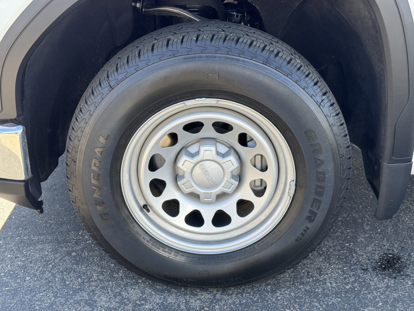 Used 2025 GMC Sierra 1500 Pro w/ Pro Value Package image 15