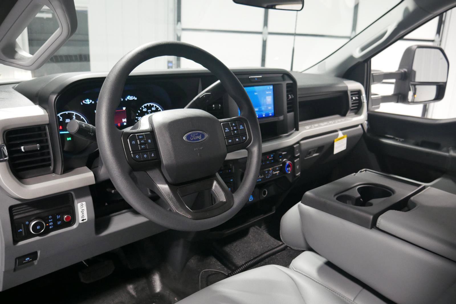 New 2026 Ford F550 4x4 Crew Cab image 52