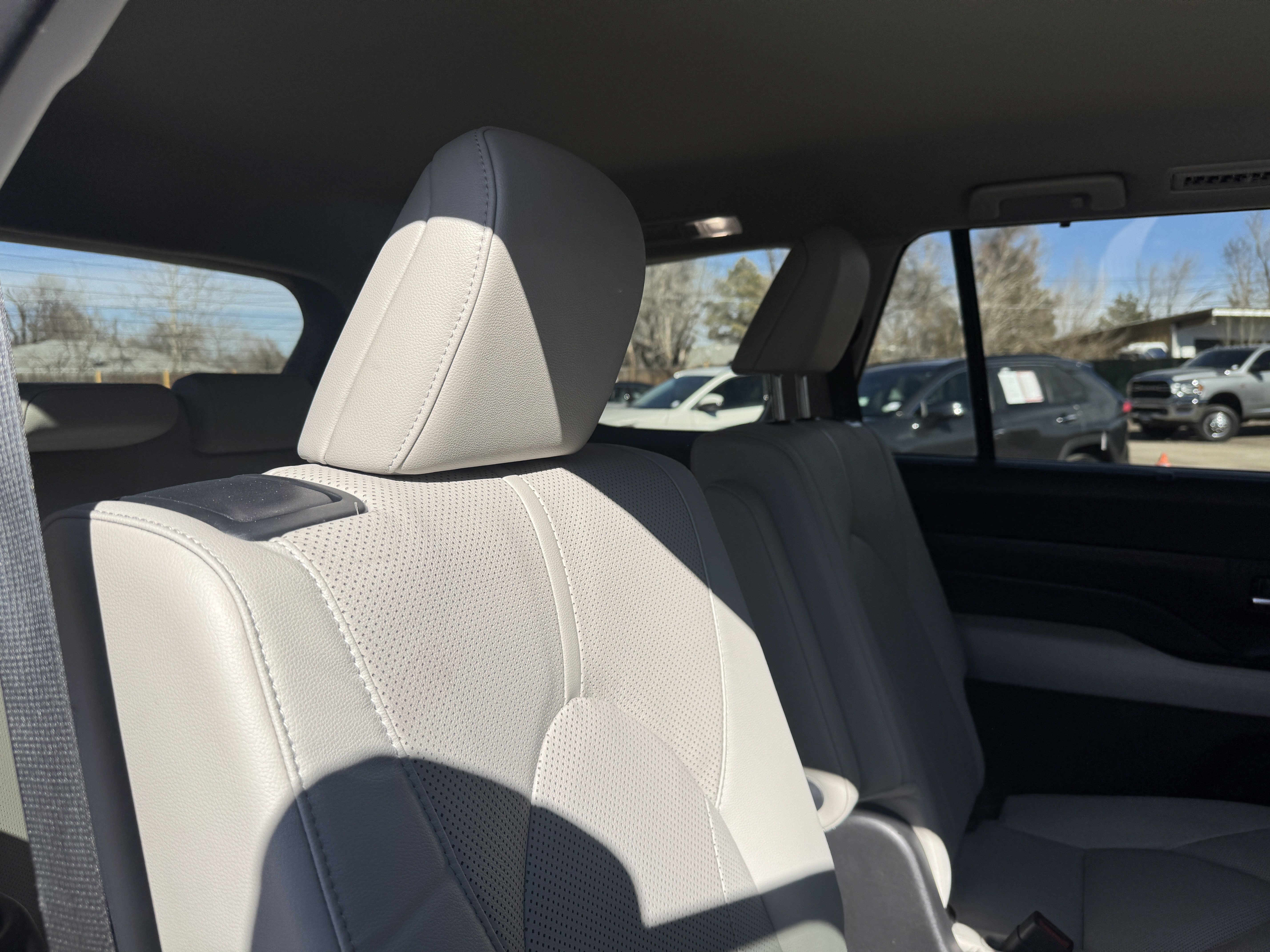 Used 2024 Toyota Grand Highlander AWD image 20