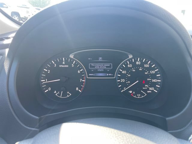 Used 2016 Nissan Altima 2.5 SR w/ LED Appearance Package FWD image 9