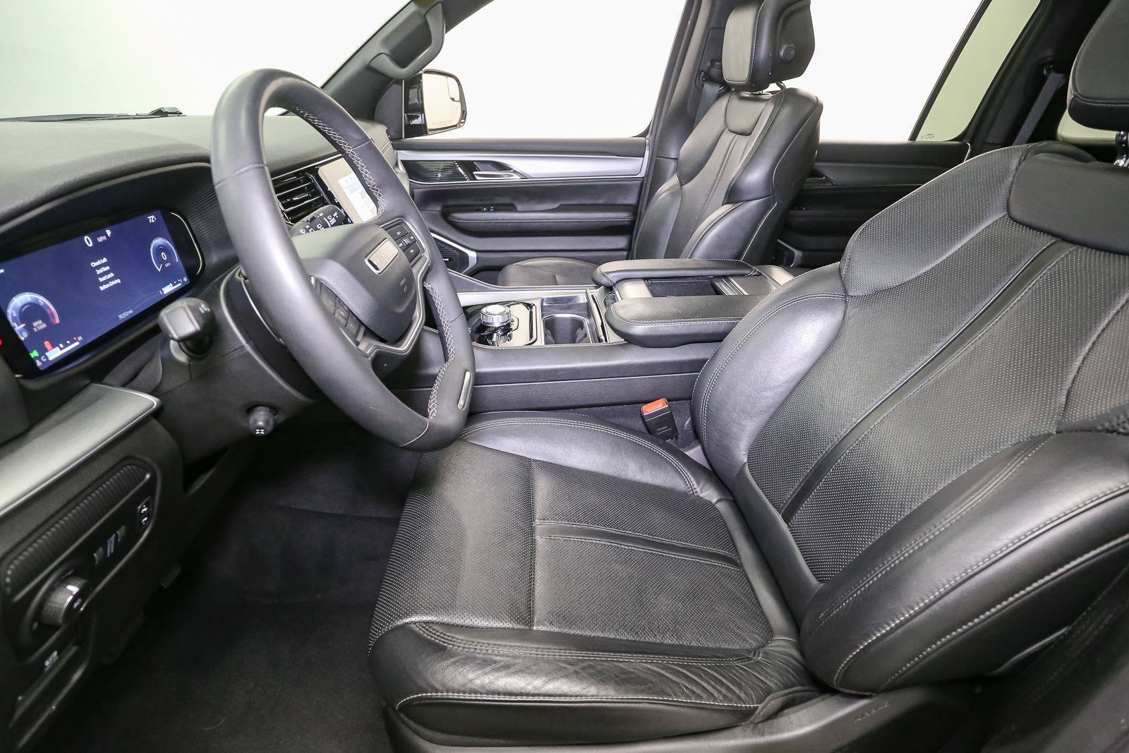 Used 2024 Jeep Wagoneer Series II AWD/4WD image 51