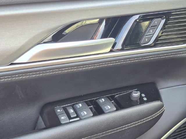 Used 2025 Jeep Wagoneer Series II w/ Premium Group I AWD/4WD image 38