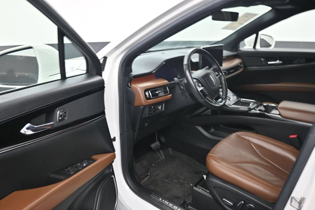 Used 2023 Lincoln Nautilus Reserve FWD image 10
