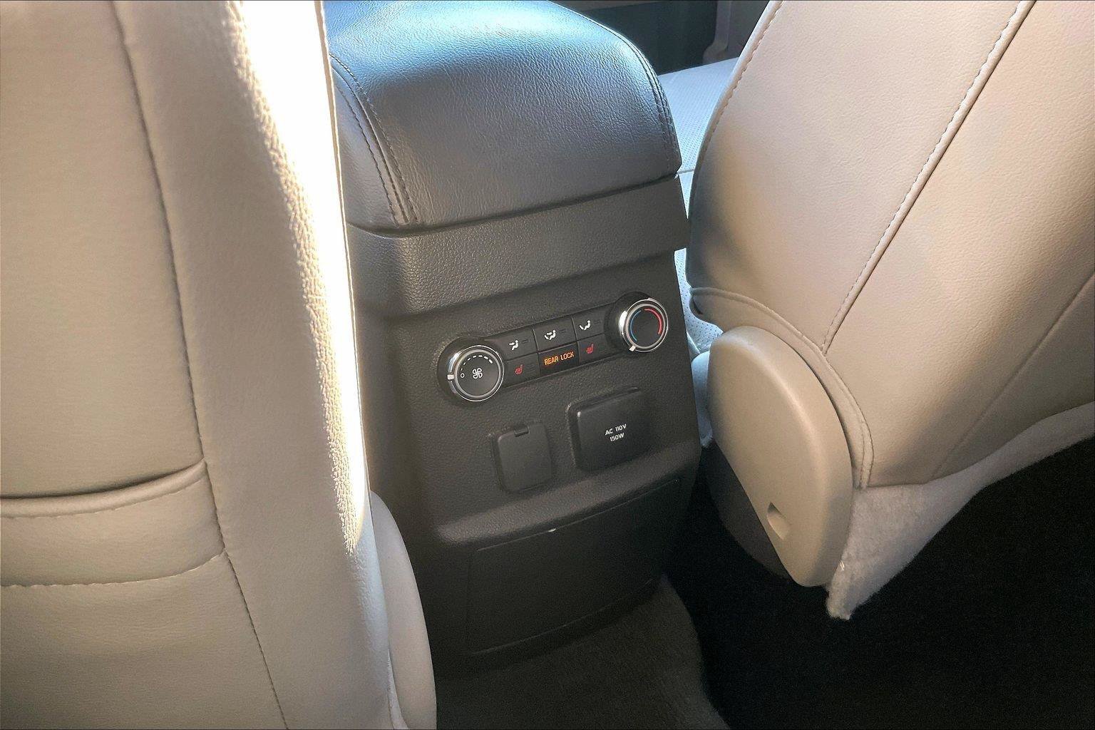 Used 2015 Ford Explorer Limited w/ Equipment Group 301A AWD/4WD image 33