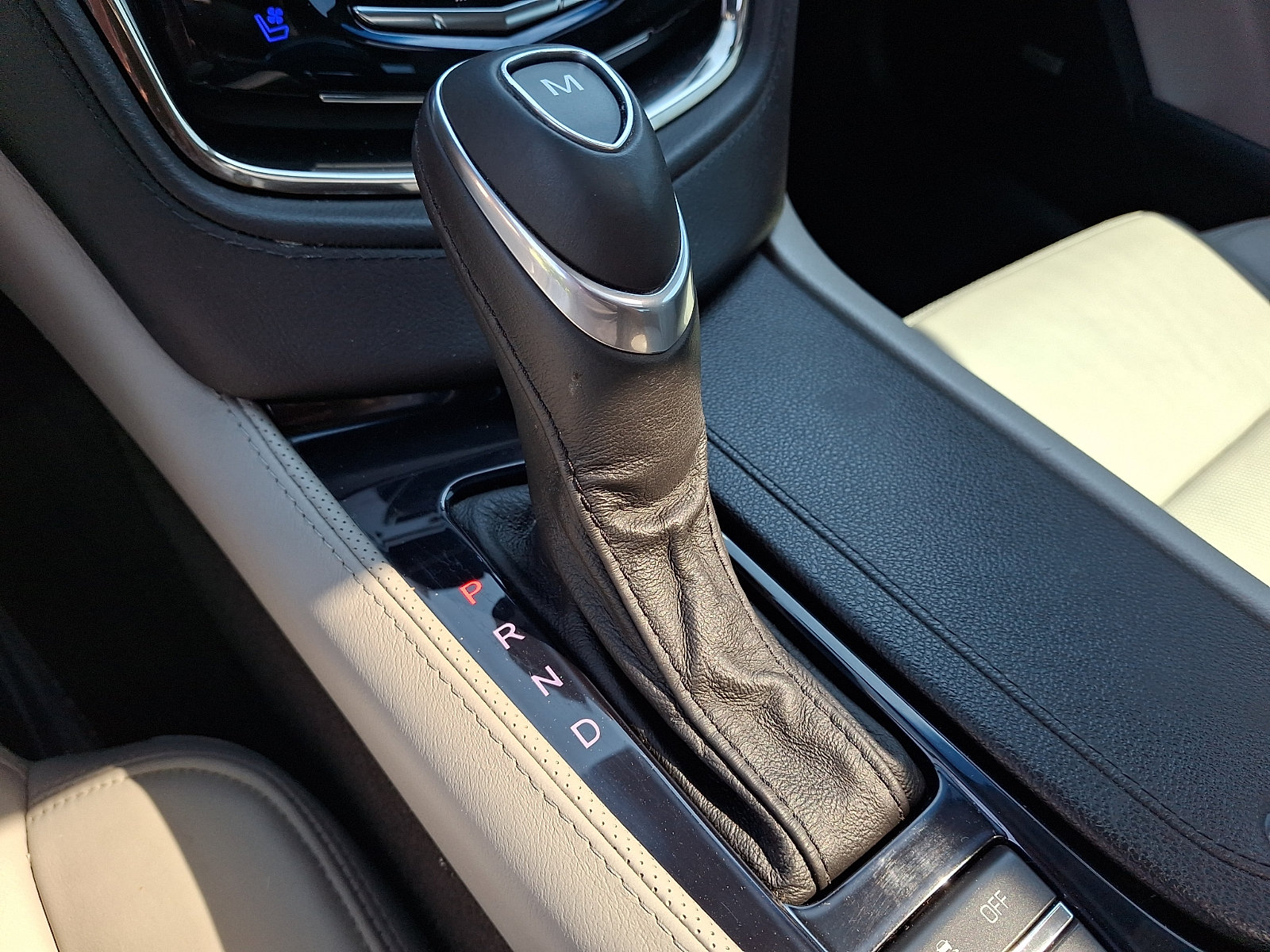 Used 2014 Cadillac CTS Performance w/ Driver Assist Package RWD image 16