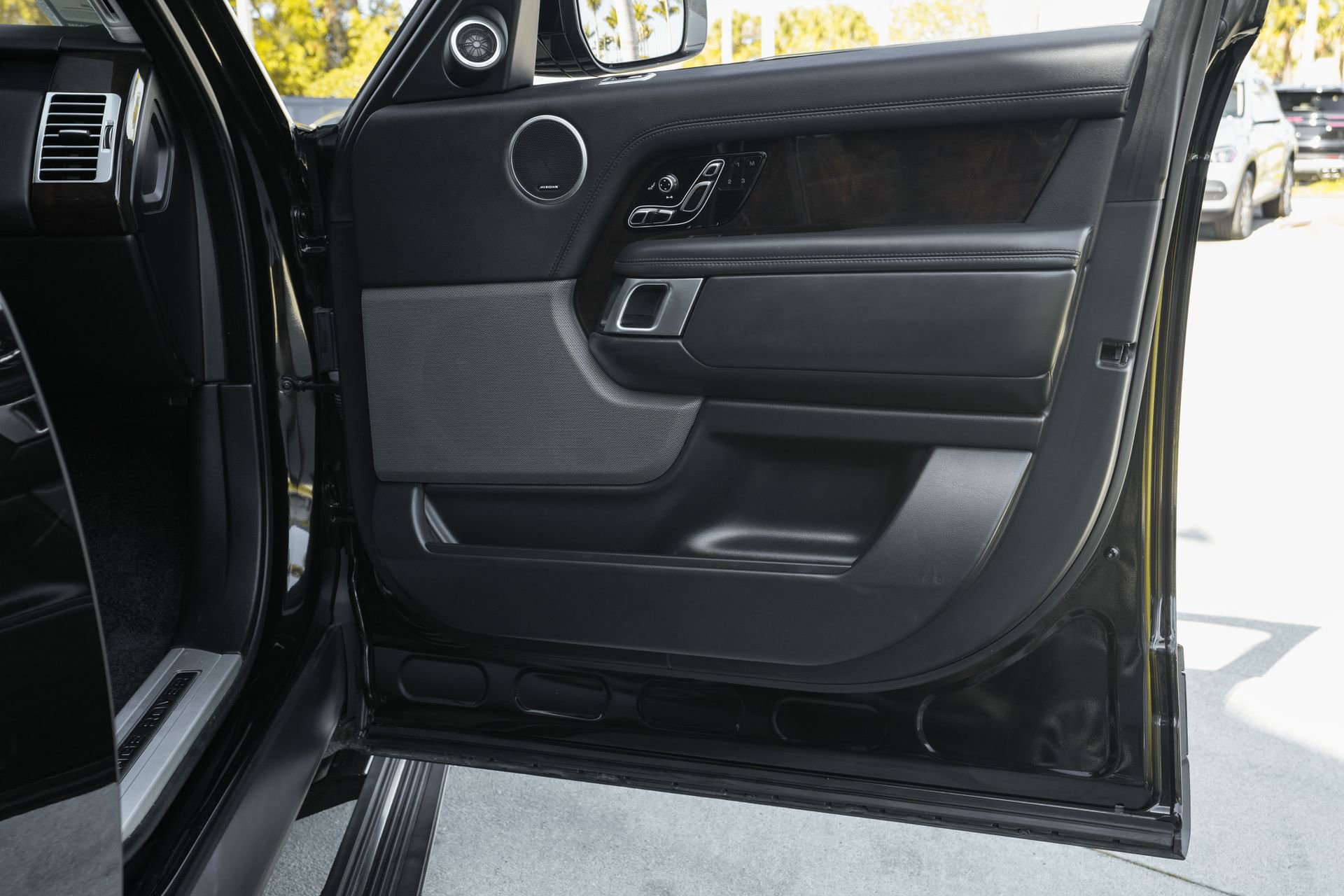 Used 2021 Land Rover Range Rover Westminster Edition image 40