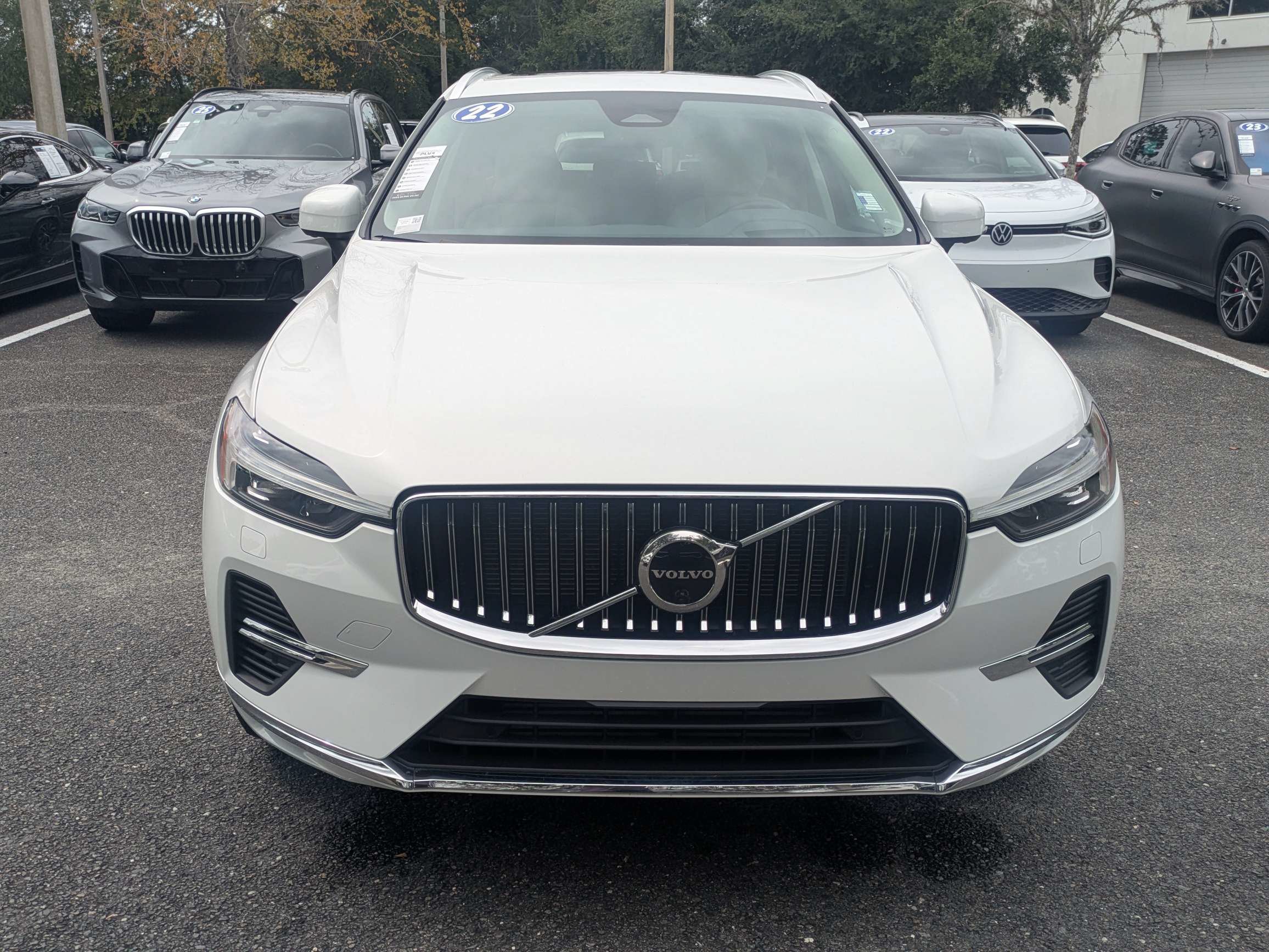 Used 2022 Volvo XC60 T8 Inscription Expression w/ Advanced Package AWD/4WD image 8