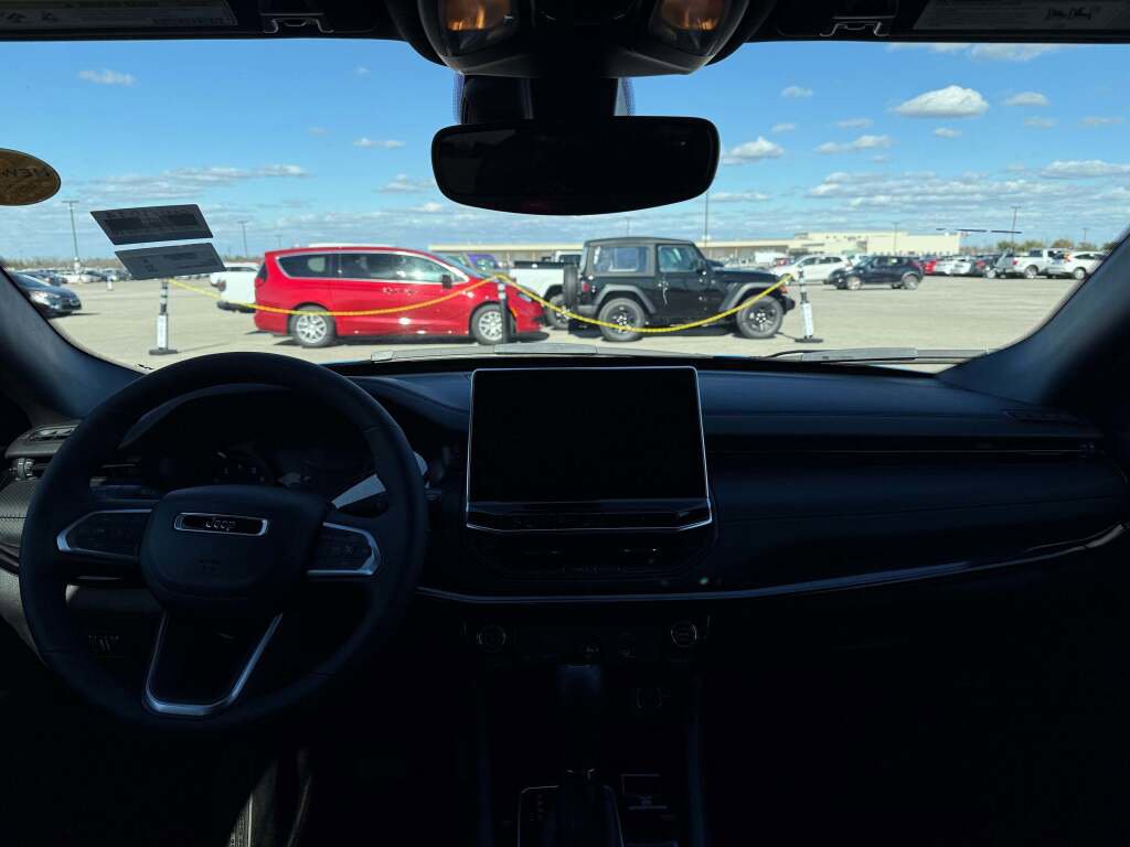 New 2026 Jeep Compass Latitude image 21