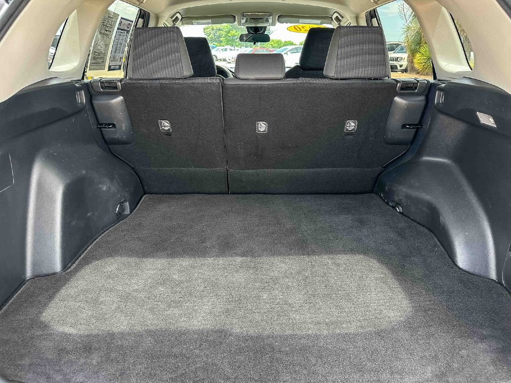 Used 2020 Toyota RAV4 LE FWD image 20