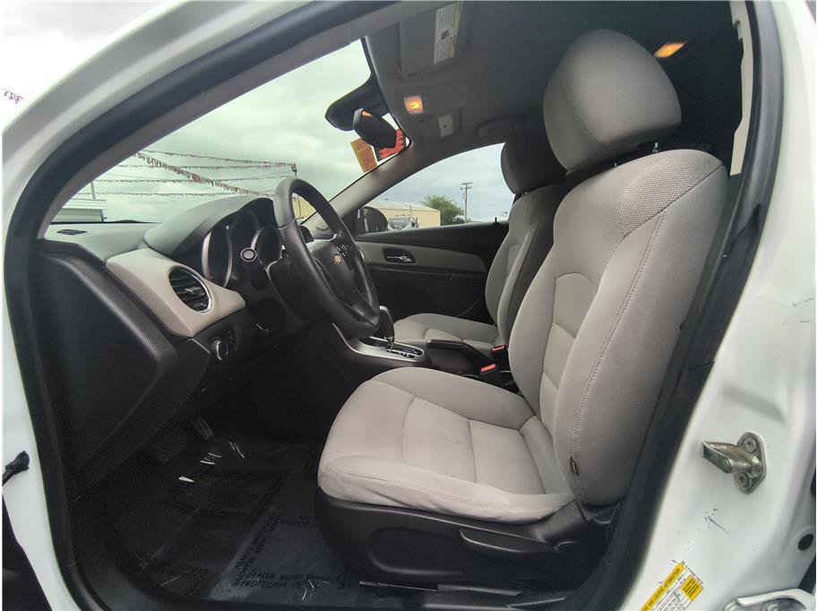 Used 2015 Chevrolet Cruze LT FWD image 8