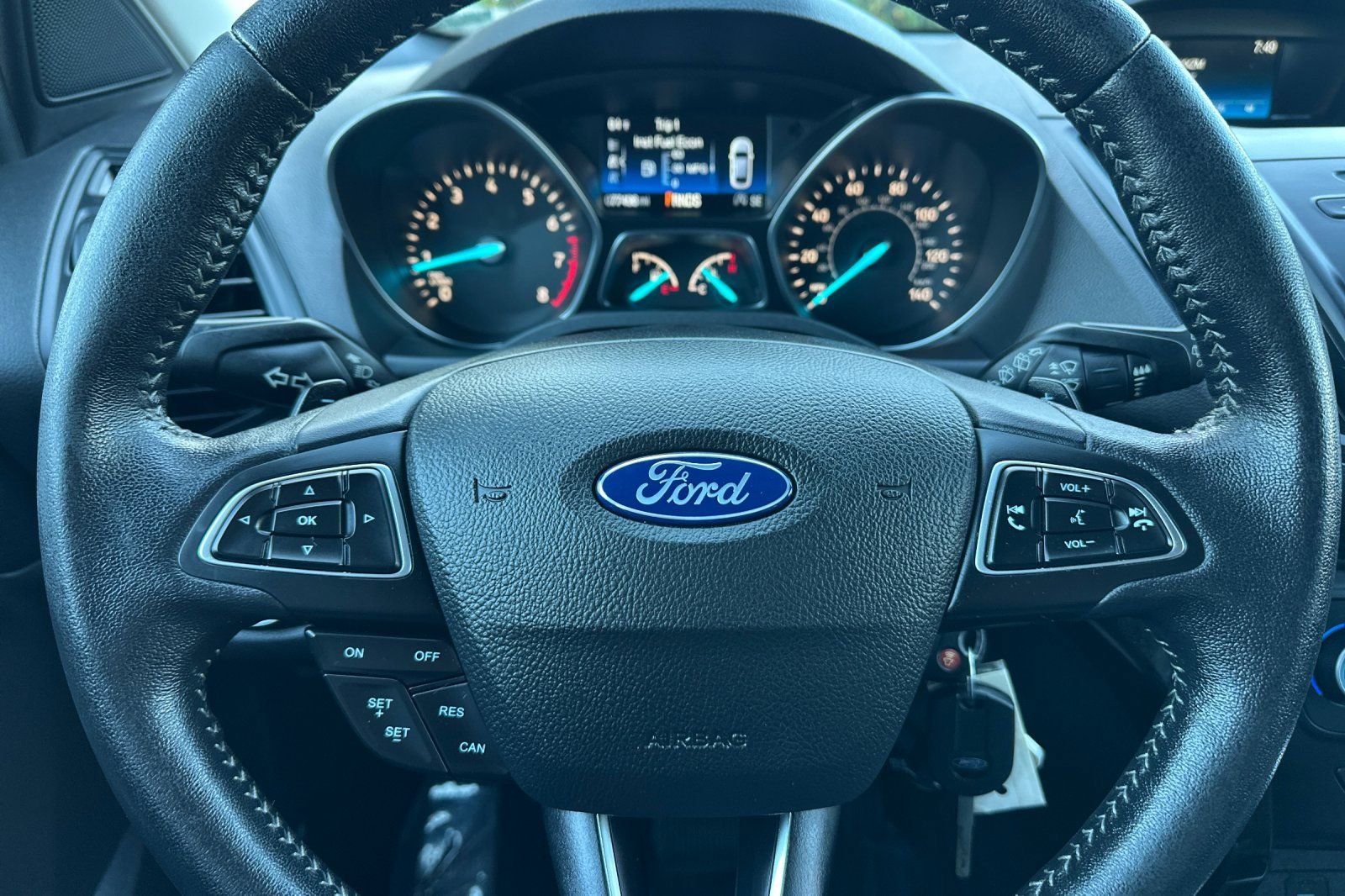 Used 2018 Ford Escape SE w/ SE Sport Appearance Package image 21