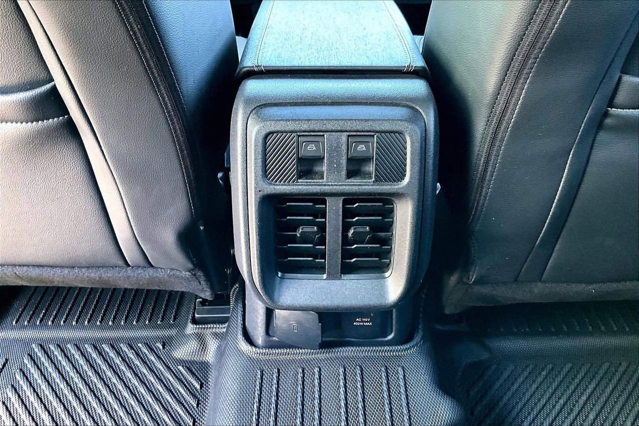 Used 2025 Ford Bronco Outer Banks AWD/4WD image 16