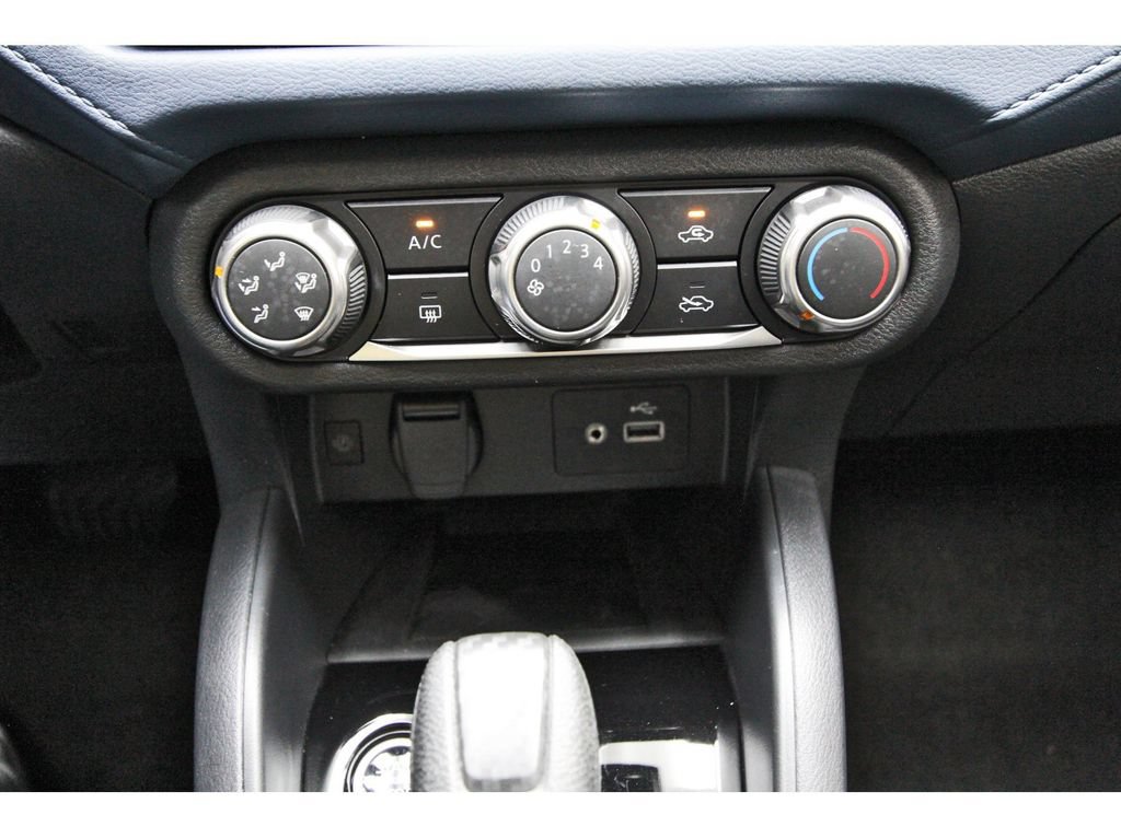 Used 2025 Nissan Versa SV w/ Trunk Package FWD image 26