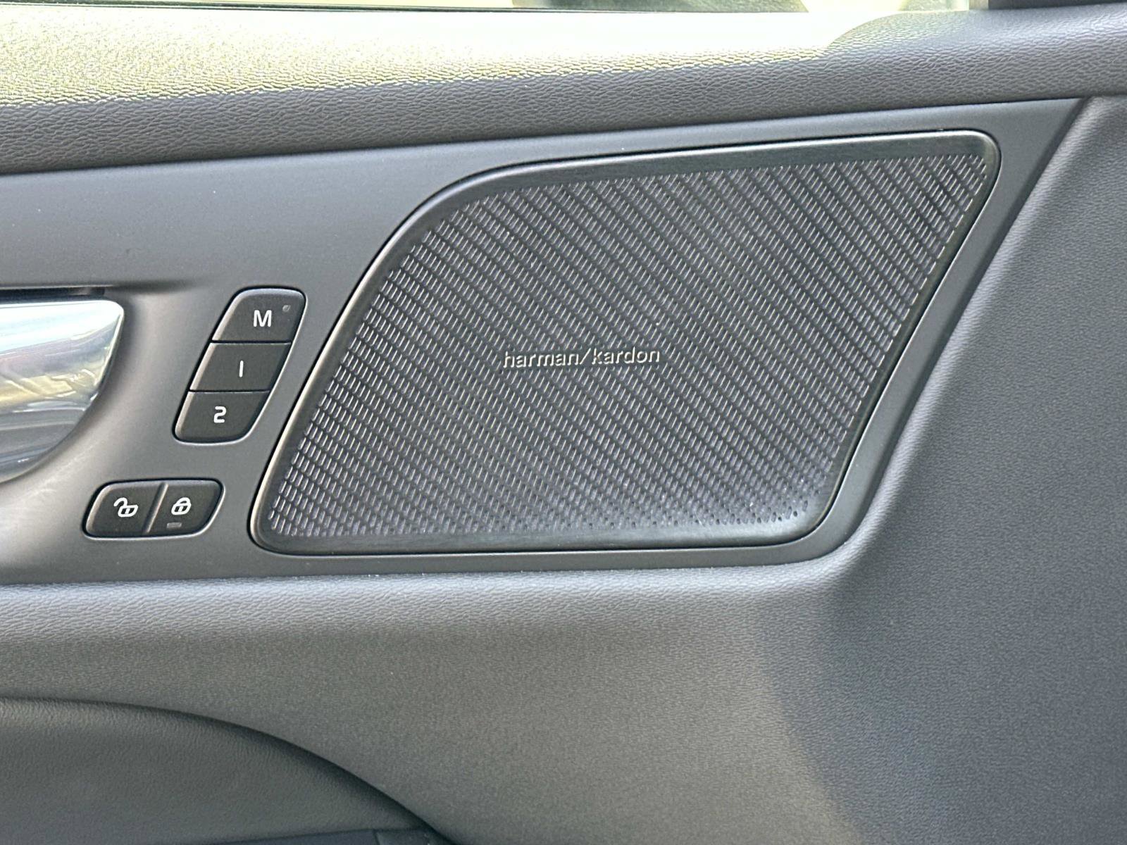 Certified 2023 Volvo V60 B5 Cross Country Plus w/ Climate Package image 15