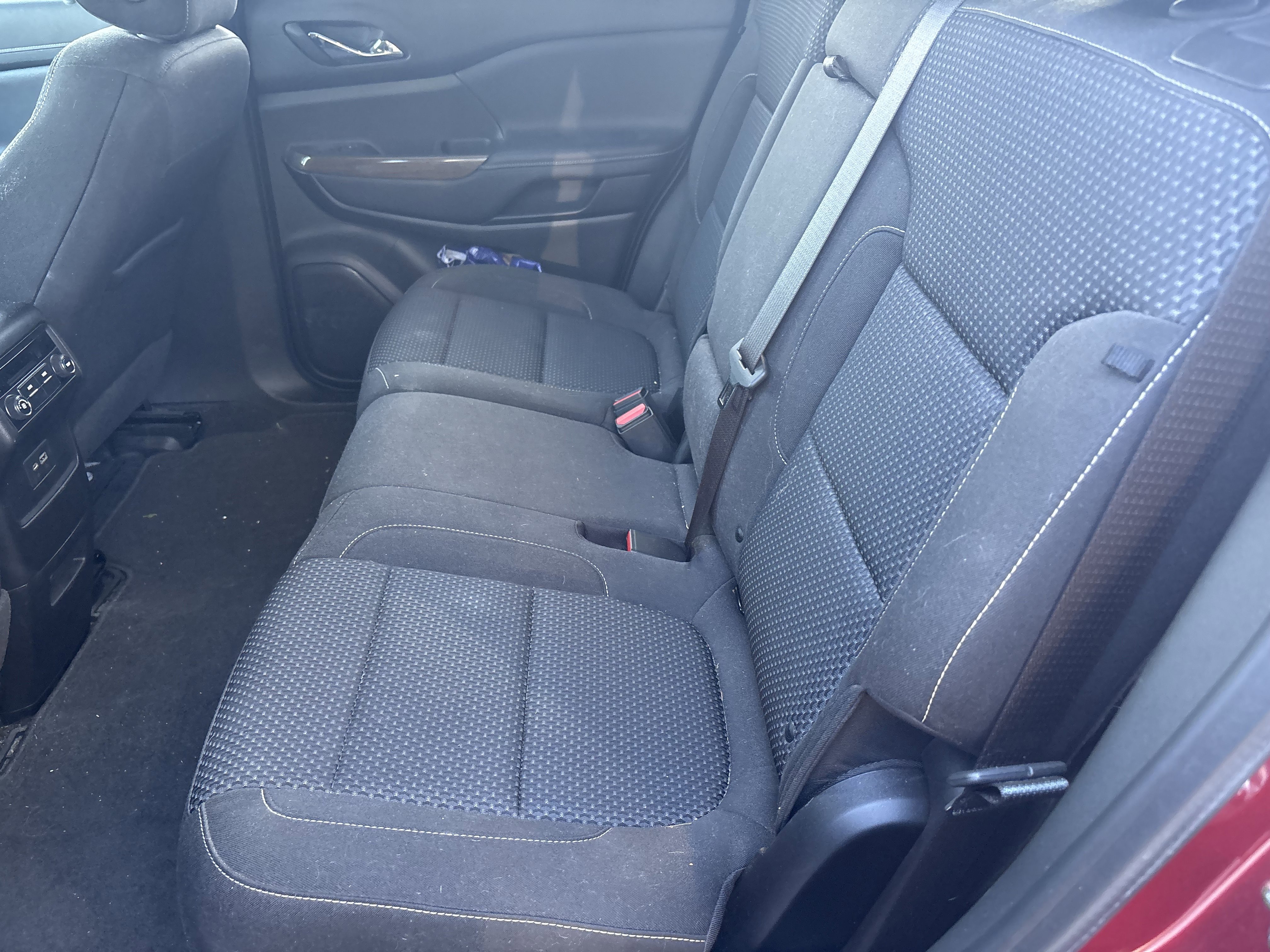 Certified 2020 GMC Acadia SLE image 9