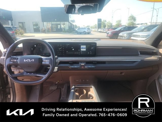 Used 2024 Kia EV9 Land AWD/4WD image 11