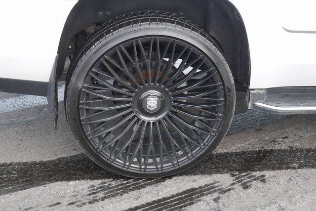 Used 2017 Cadillac Escalade Luxury image 14