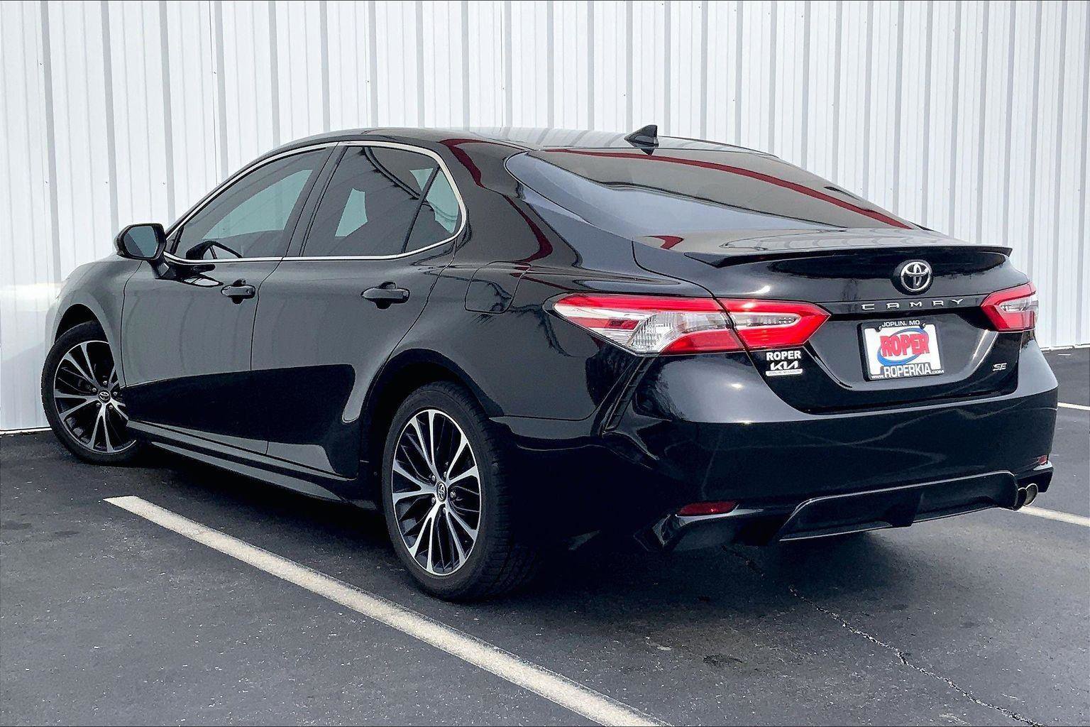 Used 2020 Toyota Camry SE w/ Convenience Package image 10