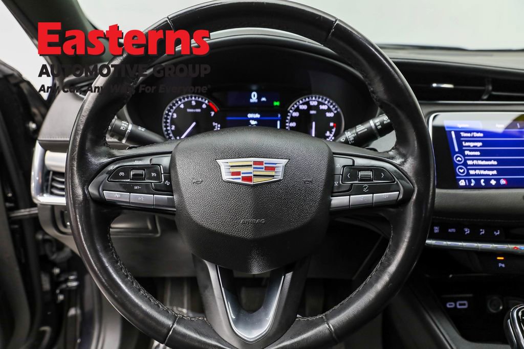 Used 2023 Cadillac XT4 Premium Luxury FWD image 10