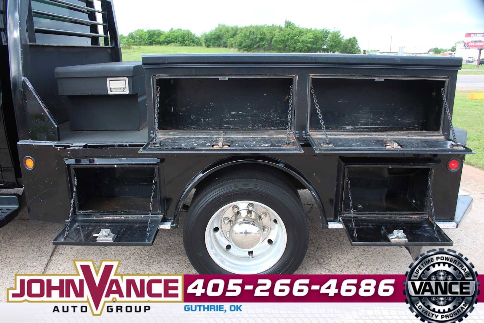 Used 2005 GMC TopKick C4500 2WD Crew Cab image 7