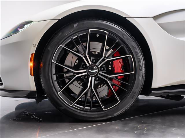Used 2021 Aston Martin V8 Vantage Coupe RWD image 4
