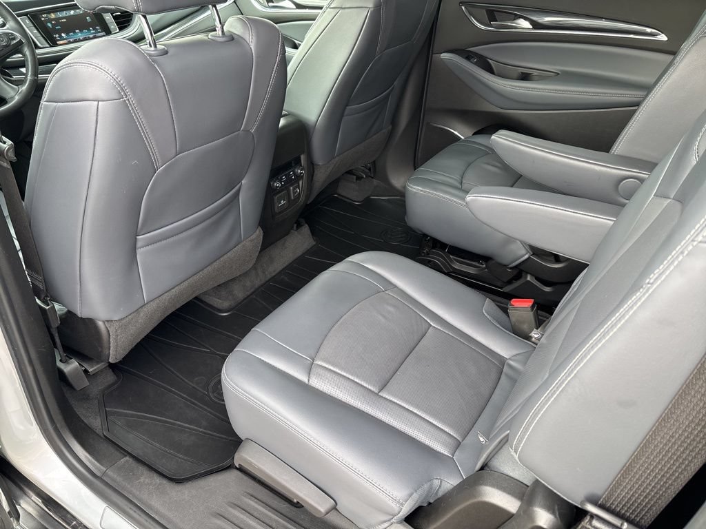 Used 2018 Buick Enclave Premium w/ LPO, Hit The Road Package AWD/4WD image 14