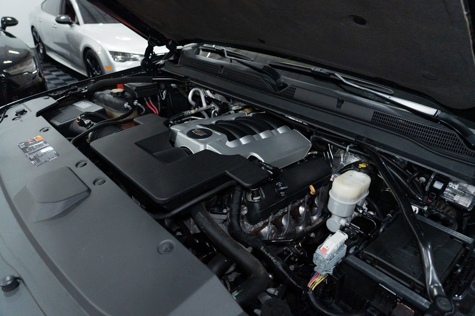 Used 2016 Cadillac Escalade ESV Platinum image 70