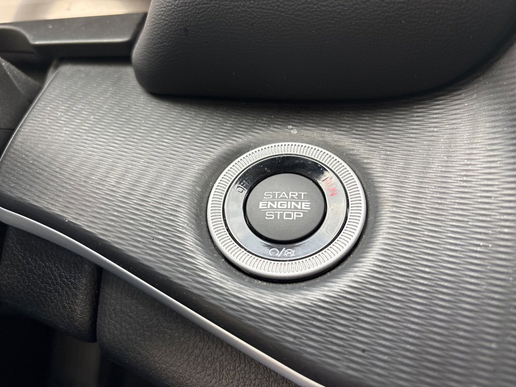 Used 2023 Jeep Grand Cherokee L Altitude image 12