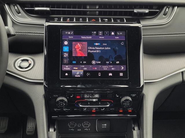 New 2026 Jeep Grand Cherokee L 2WD image 13