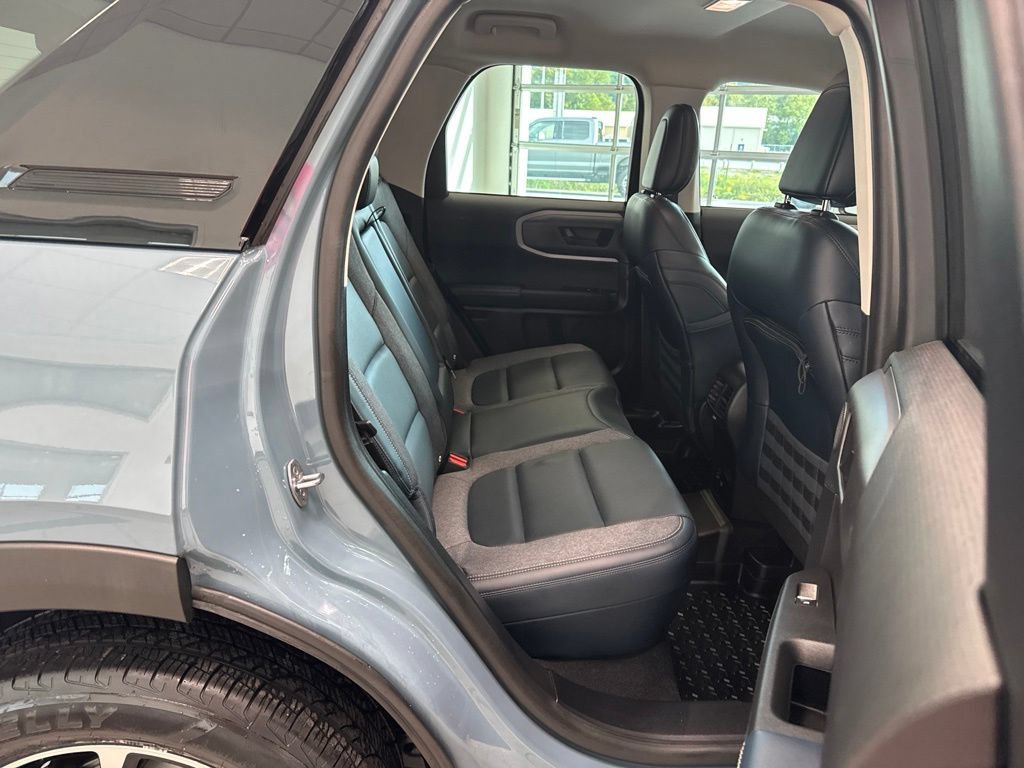 Used 2022 Ford Bronco Sport Outer Banks w/ Tech Package AWD/4WD image 18