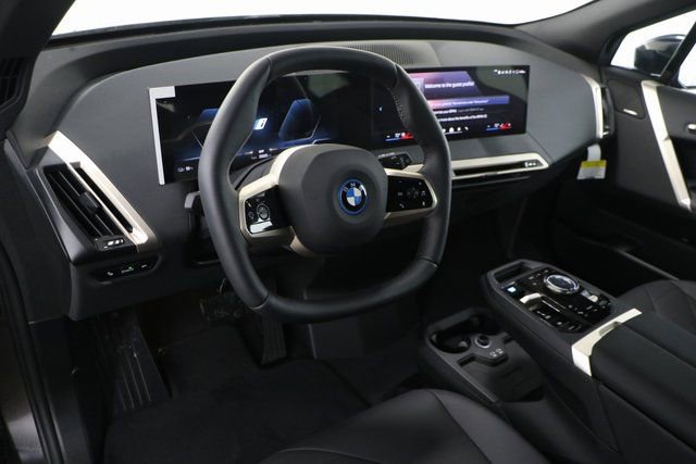 Used 2025 BMW iX xDrive50 image 12