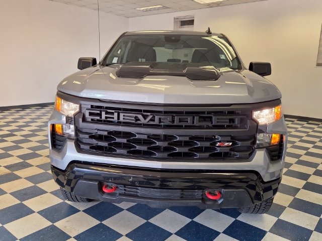 Used 2024 Chevrolet Silverado 1500 Custom Trail Boss AWD/4WD image 2