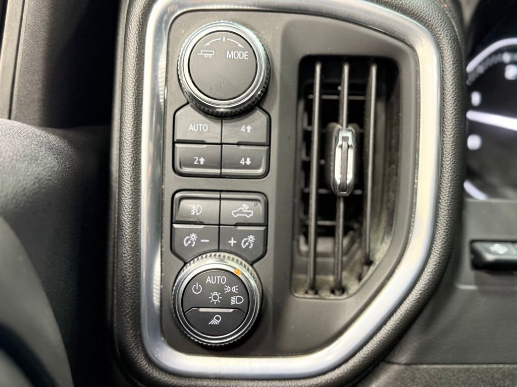 Used 2021 GMC Sierra 2500 AT4 w/ AT4 Preferred Package image 40